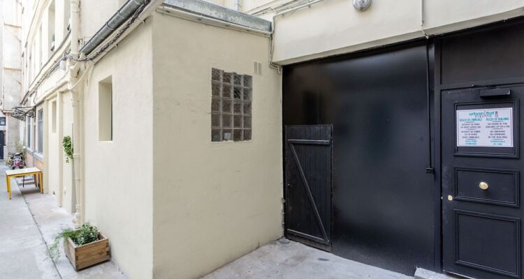 115 Urban Vuitton Saint Denis