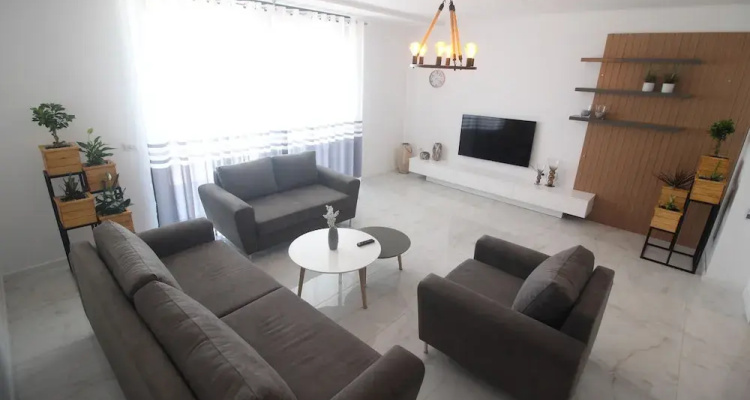 Luxury Penthouse B&E