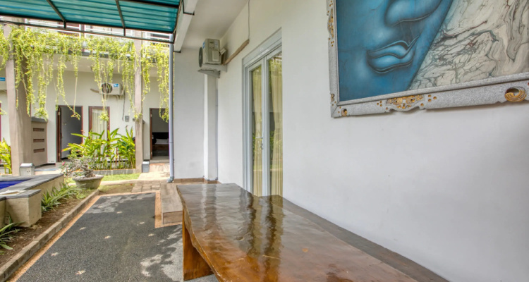RedDoorz near Exit Toll Nusa Dua