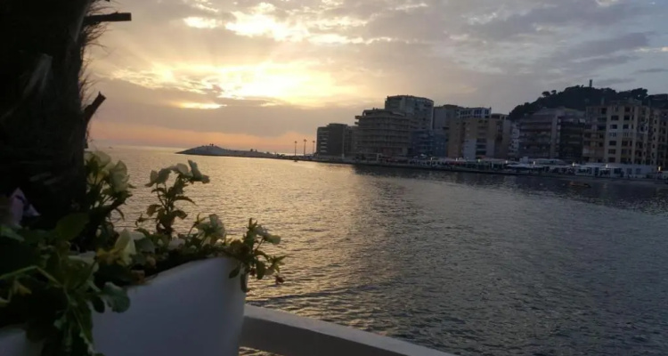 Ventus Harbor Hotel