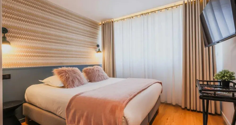 Elegant Apartment 2br/6p Canal St Martin