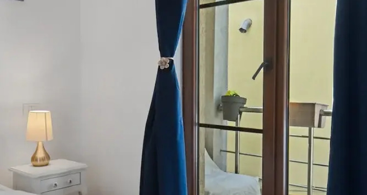 Bohemian Apartment With Balconies