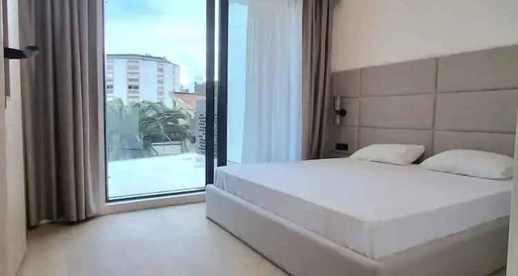 Onia Luxury Escape