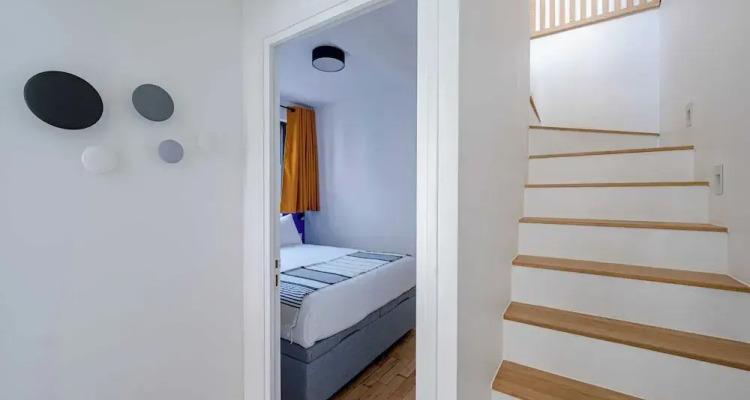 Marais Area Outdoor Patio A/c 2bdr