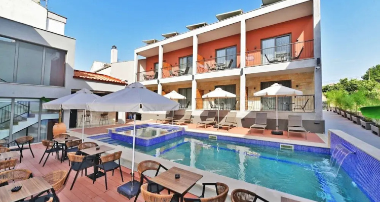 Maltepe Luxury Accommodation by Travelpro Services