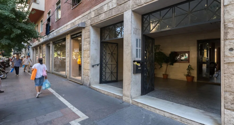 Trastevere White Apartment