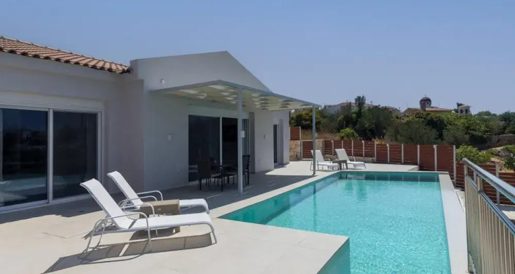 Casa Di Pietra With 2 Bedrooms & 3 Bathrooms