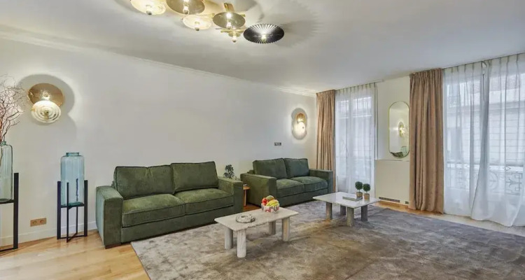 Terrace Apartment Trocadero Eiffel Tower by Studio Prestige