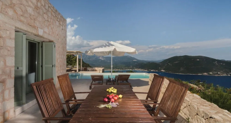 Luxurious Villa In Vasiliki With Swimming Pool Hot Tub