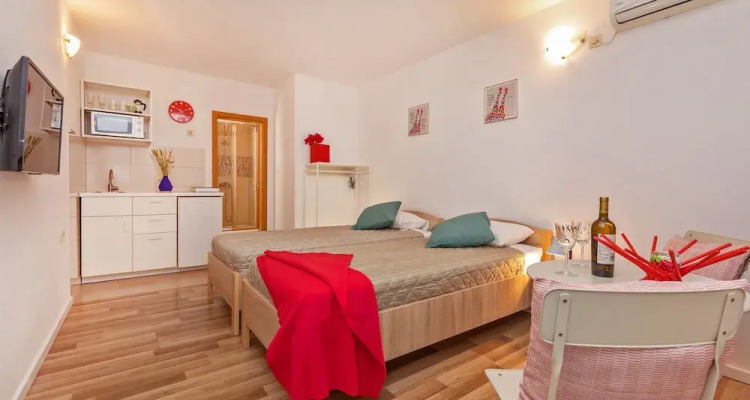 Bis Studio Apartment 2