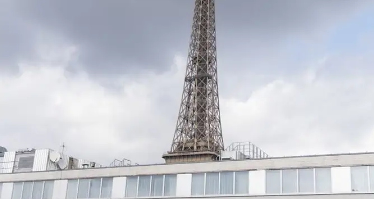 Steps From The Eiffel Tower