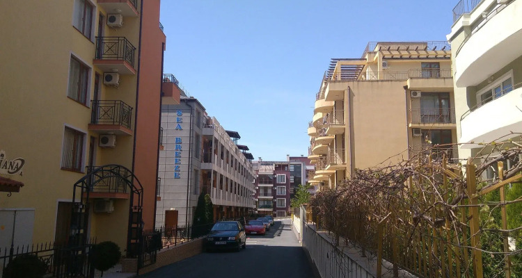 Sea Breeze Apartment