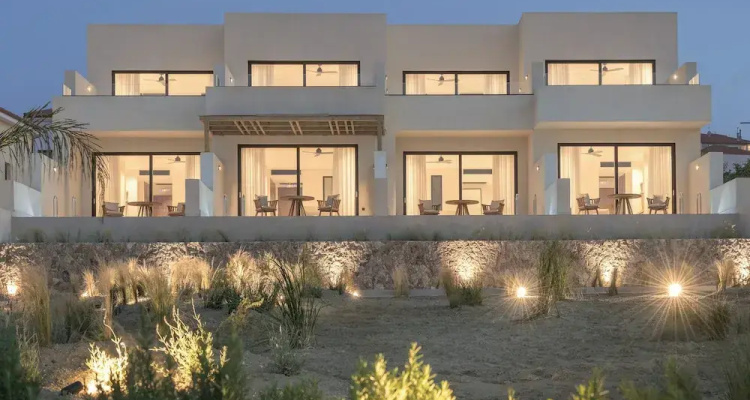 Seven Rocks Suites