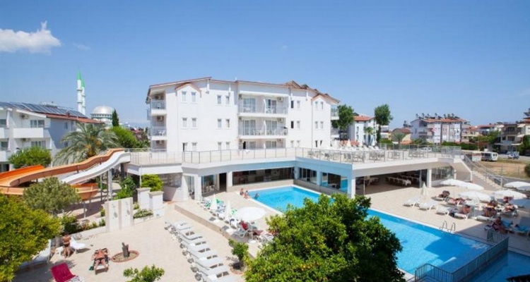 Catty Cats Garden Hotel