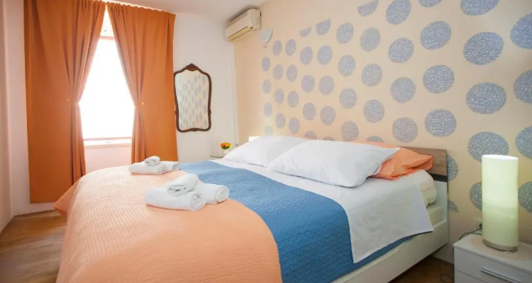 Split Ann Apartments