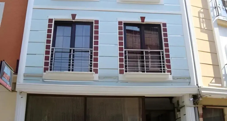 Ast Hotel