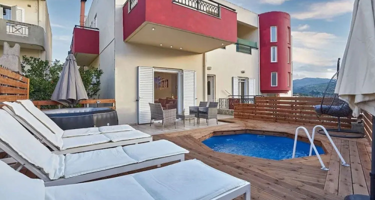 Middle Of Crete Apartment