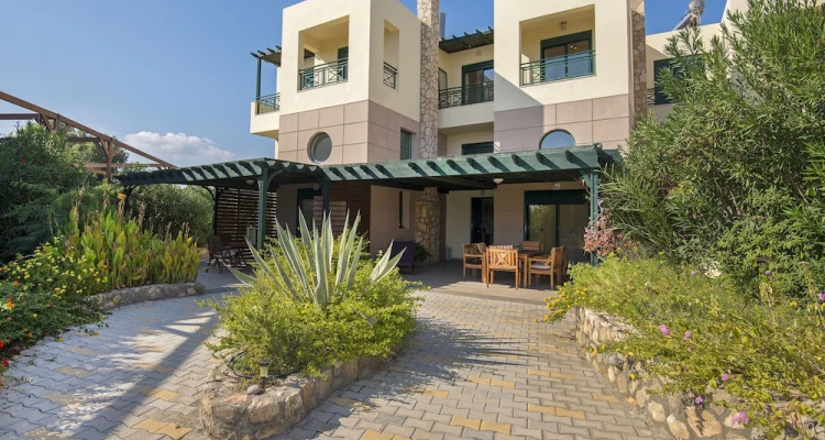 Theretra Kiotari Villas