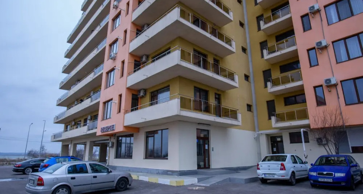 Summerland Apartment
