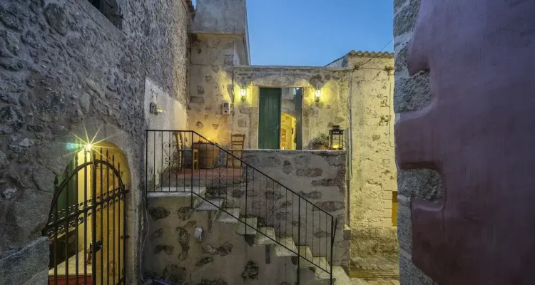 Moundros 1620 Venetian Residence