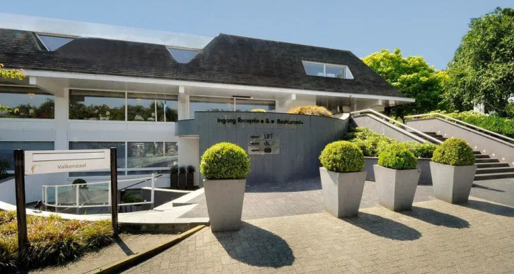 Van Der Valk Hotel 's-Hertogenbosch - Vught — Van der Valk hotel