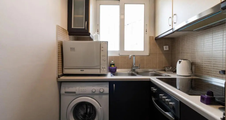 An Adorable Apartment In Athens