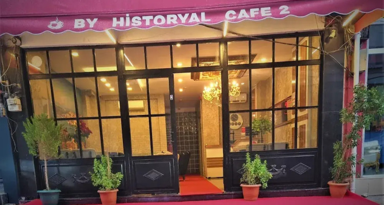 by Historyal Hotel Due