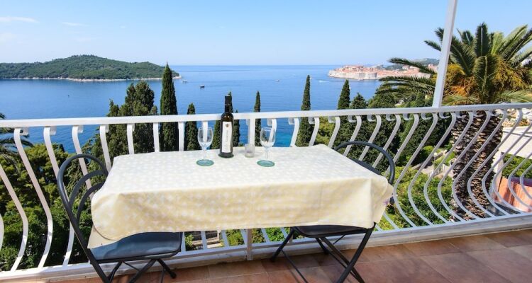 Remarkable 2 2 Beds Apartment In Dubrovnik