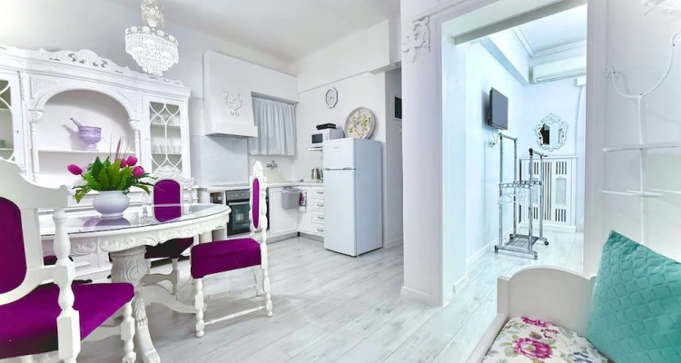 Lora Home by Frangki