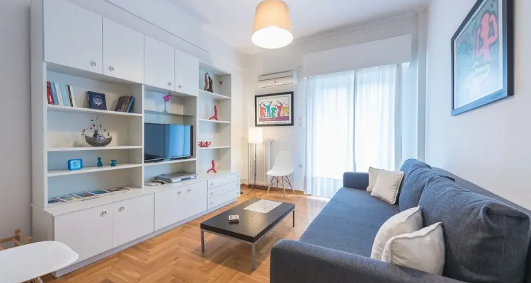 Relaxing Koukaki Apartment by Cloudkeys