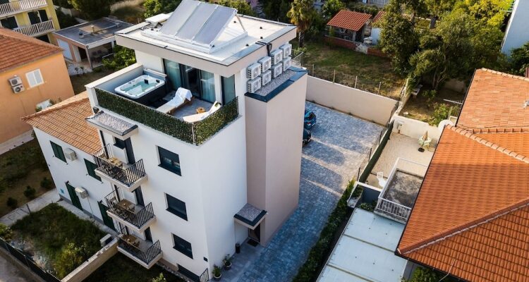 Seven Seas Residence