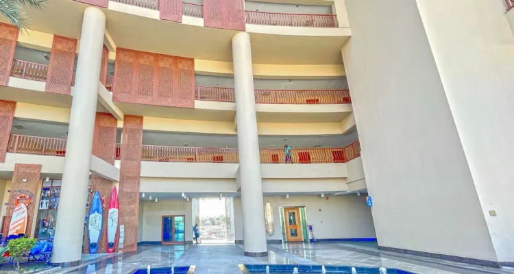 Bnbme | Palm Views West | Studio