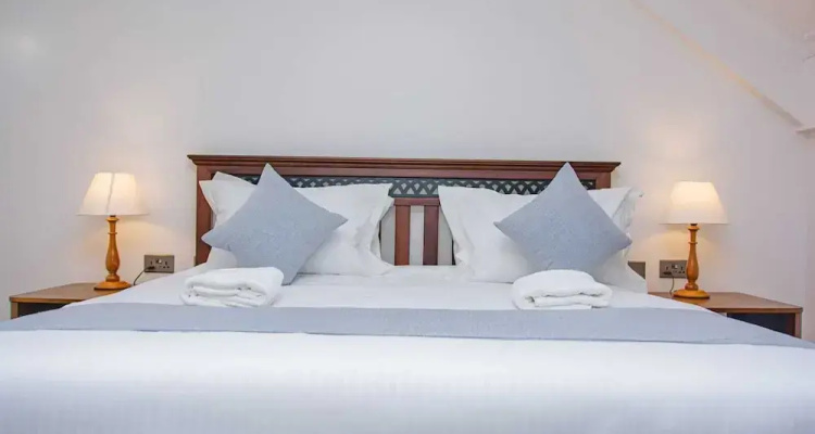 Kitwa by Edmor Suites