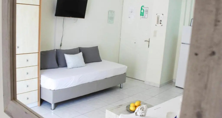 Iason Apartments