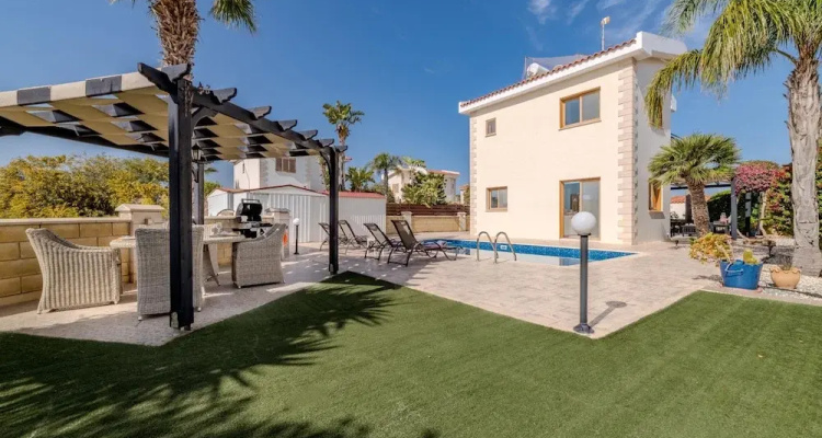 Tranquility Villa In Ayia Napa