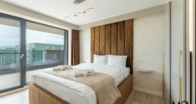 Mohost Valcom Luxury Skyline Penthouse