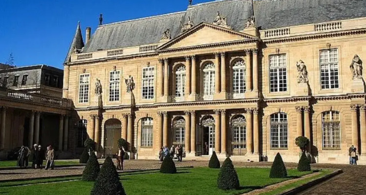 79 Urban Love Le Marais