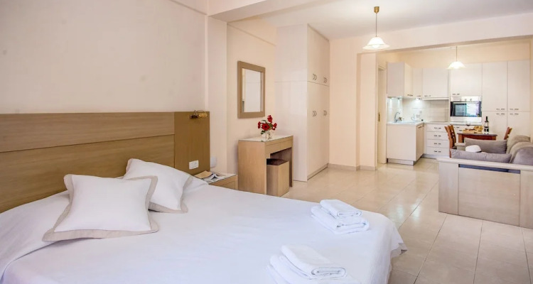 Rouchotas Apartments