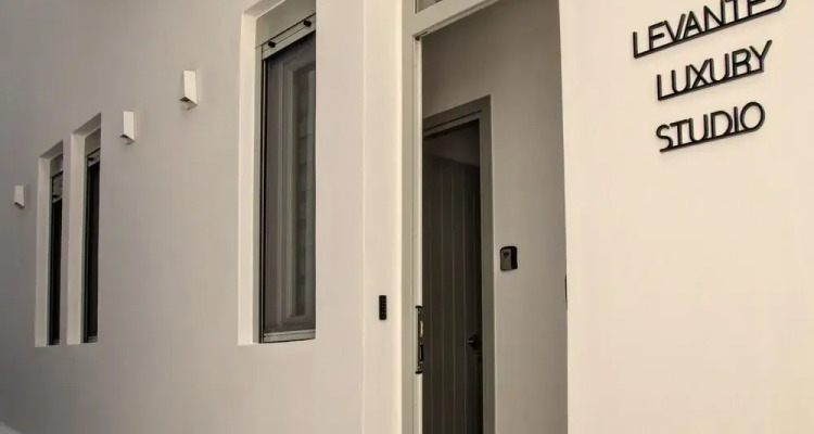Levantes Luxury Suites I Ii