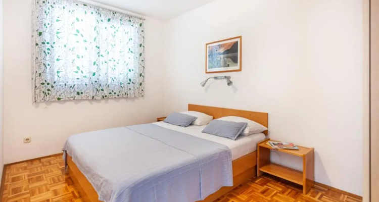 Rooms & Apartments Mofardin