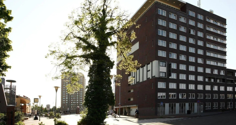 NH Groningen — NH Hotels hotel