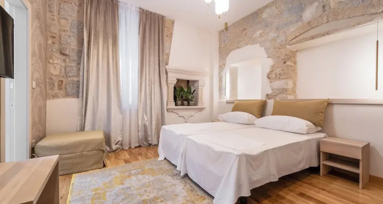 Tifani Luxury Rooms 3