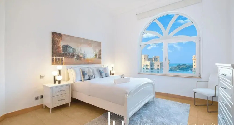 Lux The Shoreline Penthouse Suite