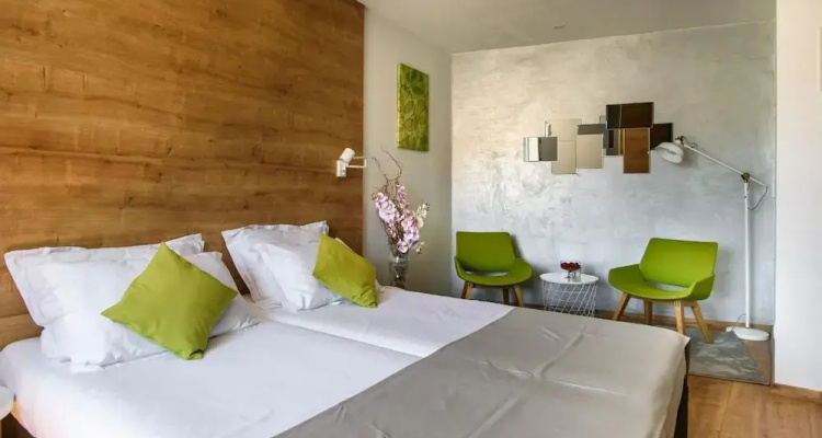 Apartments Prlenda