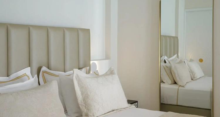 La Madeleine Oia Suites & Caves