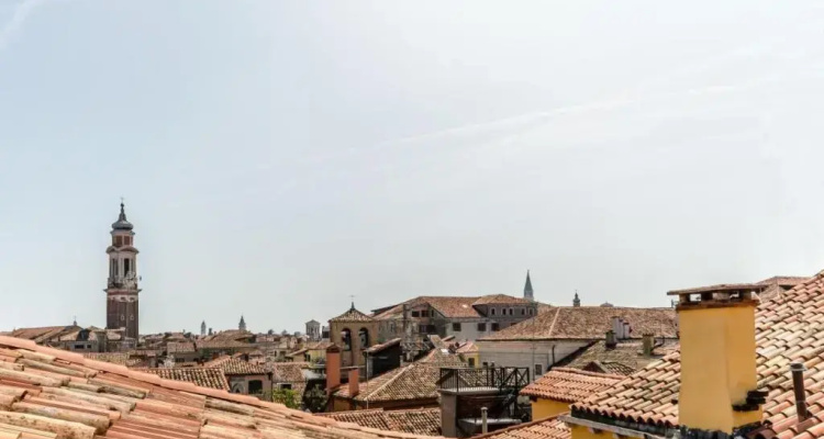 Venice Apartments