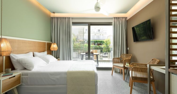 Eco Green Residences & Suites