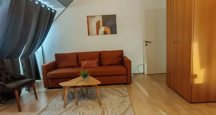Charming 2 Apartments For Extended Stays