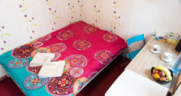 Center Walking Apartment & Room