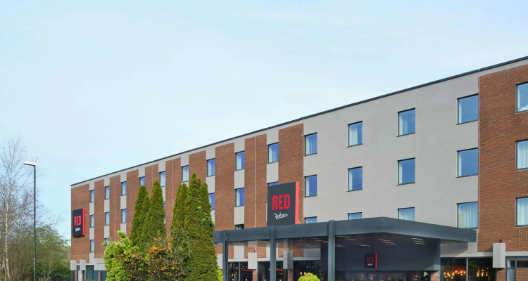 Radisson RED London Gatwick Airport — Radisson hotel